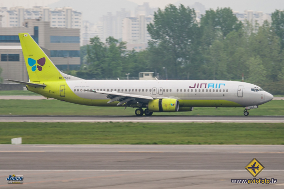 Boeing 737-86N