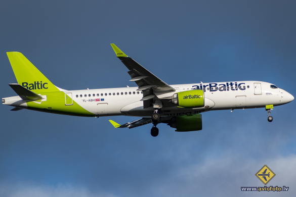 Airbus A220-300