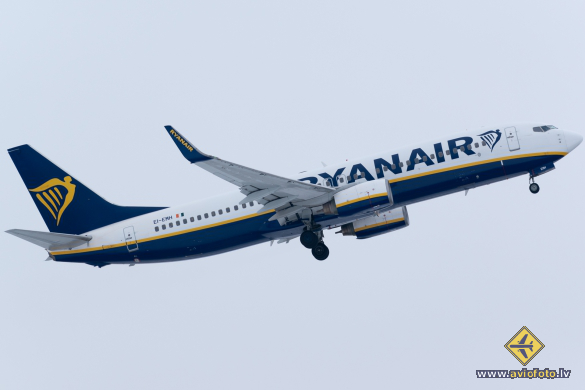 Boeing 737-8AS