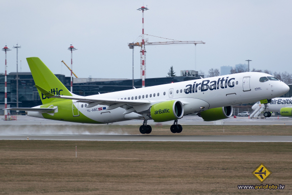Airbus A220-300