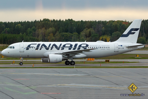Airbus A320-214