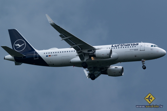 Airbus A320-214
