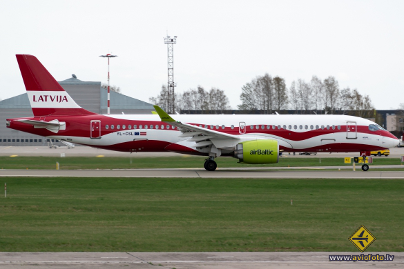 Airbus A220-300