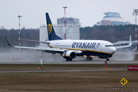 Boeing 737-8AS