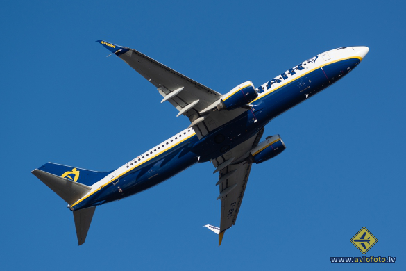 Boeing 737-8AS