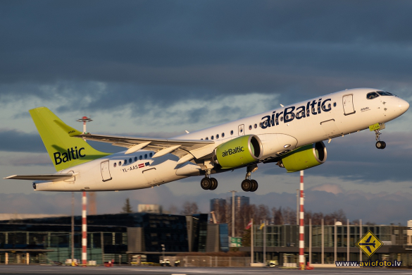 Airbus A220-300