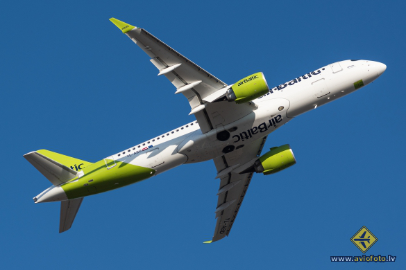 Airbus A220-300