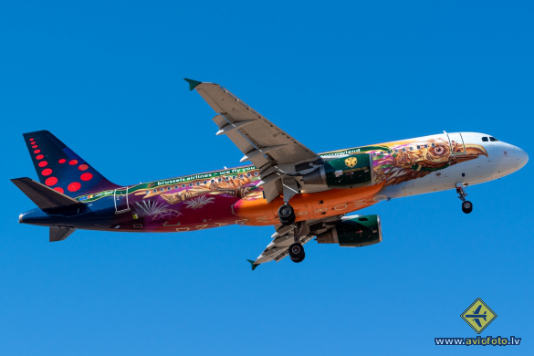 Airbus A320-214