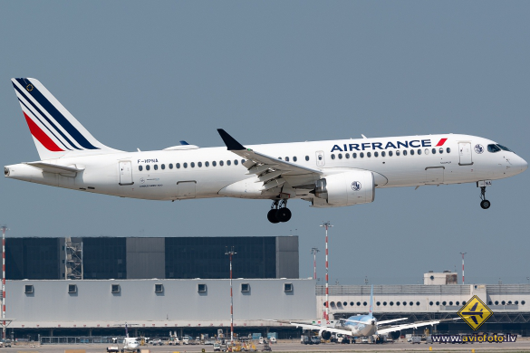 Airbus A220-300