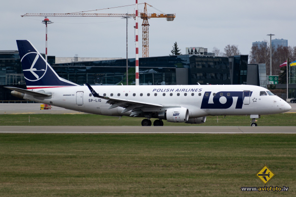 Embraer 175STD (ERJ-170-200STD)