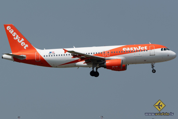 Airbus A320-214