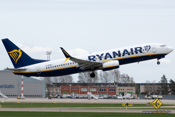 Boeing 737-8AS