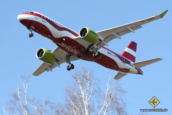 Airbus A220-300