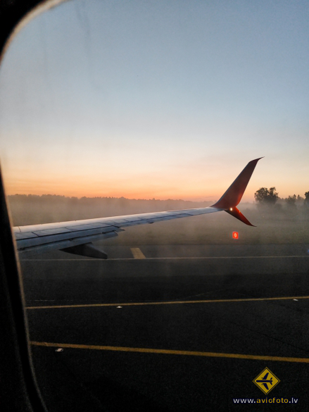 Boeing 737-85F