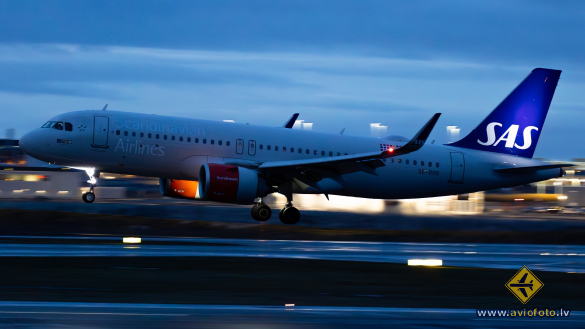 Airbus A320-251N