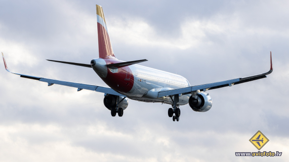 Airbus A320-251N