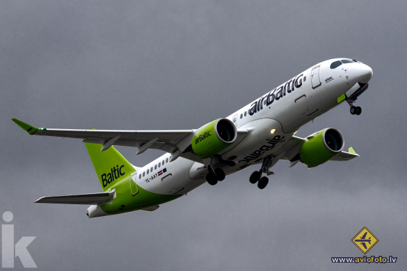 Airbus A220-300