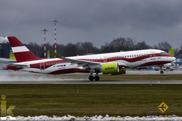Airbus A220-300