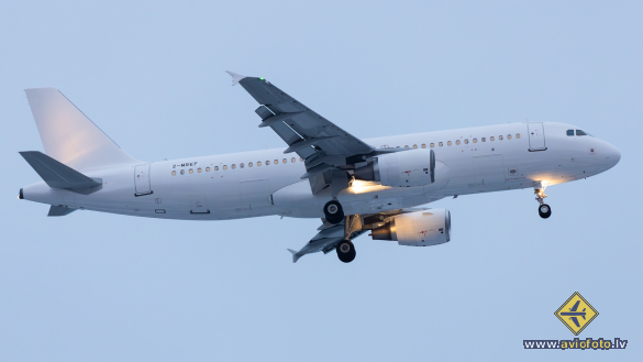Airbus A320-214