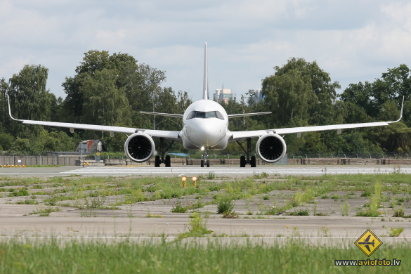 Airbus A320-271N