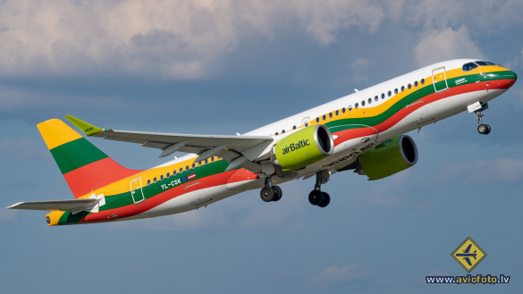 Airbus A220-300
