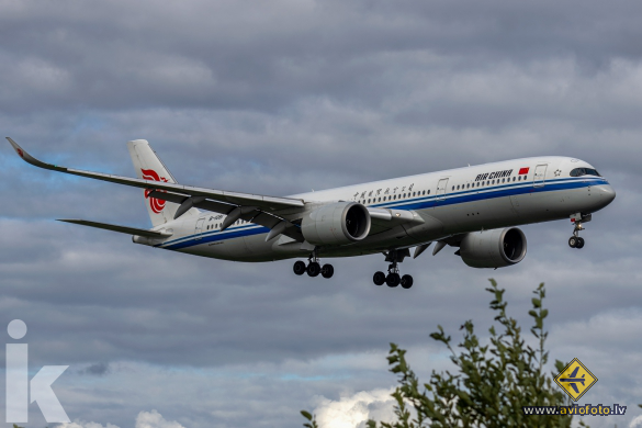 Airbus A350-941