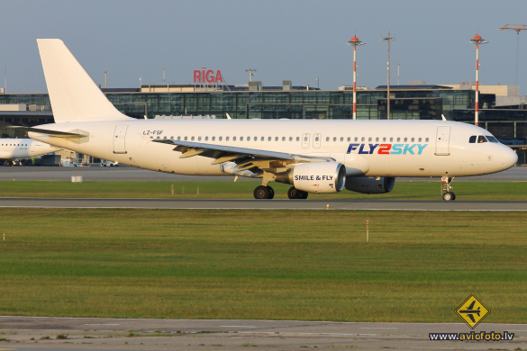 Airbus A320-214