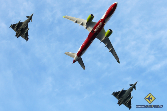 Airbus A220-300