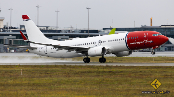 Boeing 737-8JP
