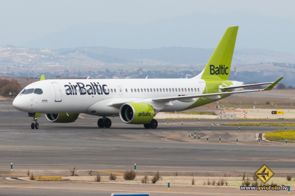 Airbus A220-300