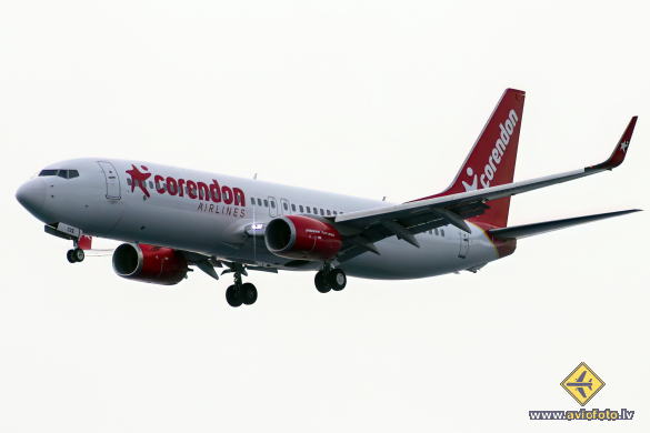Boeing 737-8GP