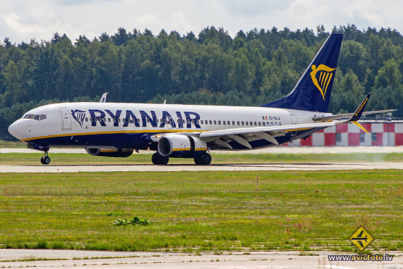 Boeing 737-8AS
