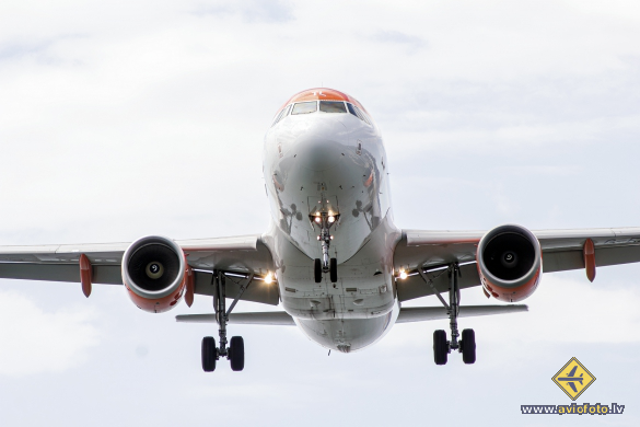 Airbus A320-214