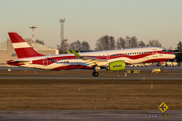 Airbus A220-300