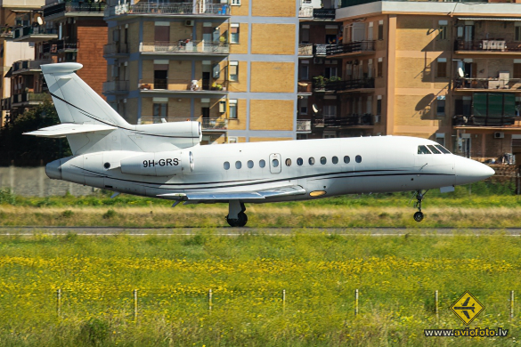 Dassault Falcon 900B
