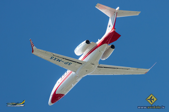 Learjet 75