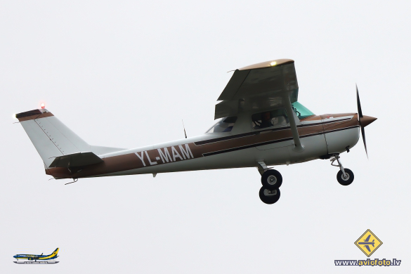 Cessna 150J