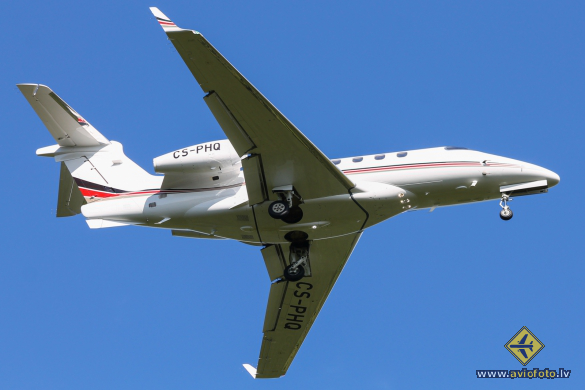 Embraer EMB-505 Phenom 300