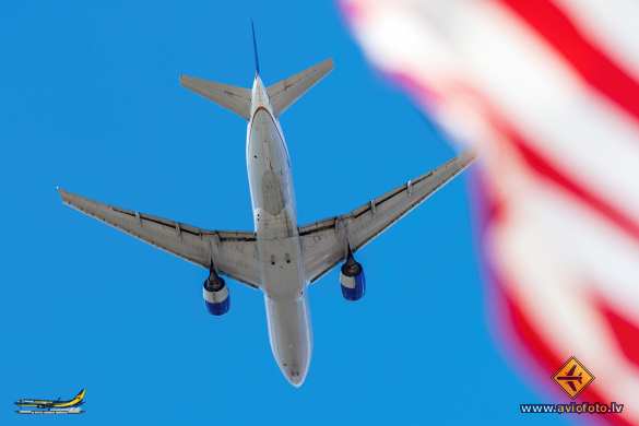 Boeing 777-222