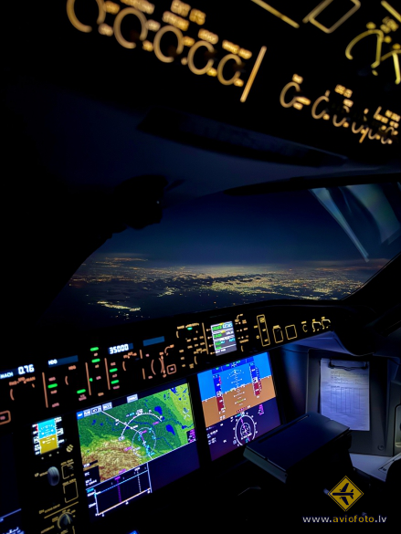 Bombardier CSeries CS300 (BD-500-1A11)