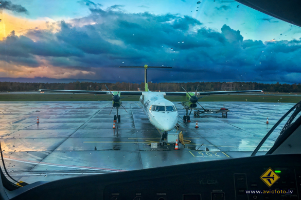 Bombardier DHC-8-402 Q400