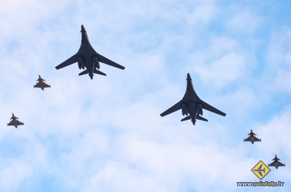 Rockwell B-1B Lancer