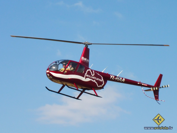 Robinson R-44 Raven II