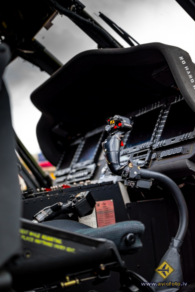 Sikorsky UH-60M Black Hawk (S-70A)