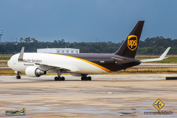 Boeing 767-34AF/ER