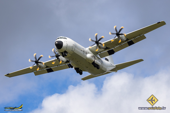Lockheed Martin LM-100J Hercules (L-382)