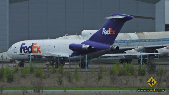 Boeing 727-22(F)