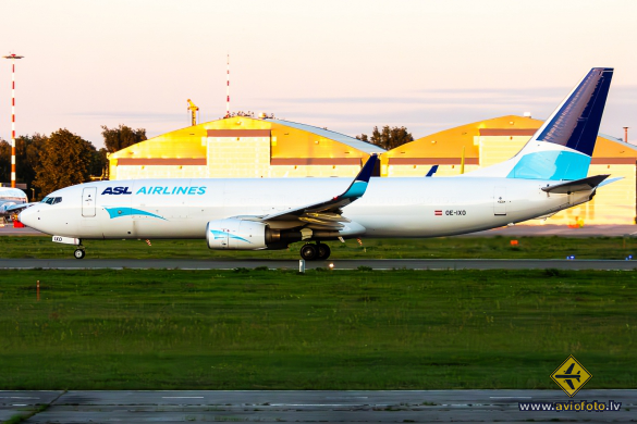 Boeing 737-808(BCF)