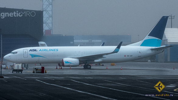 Boeing 737-808(BCF)