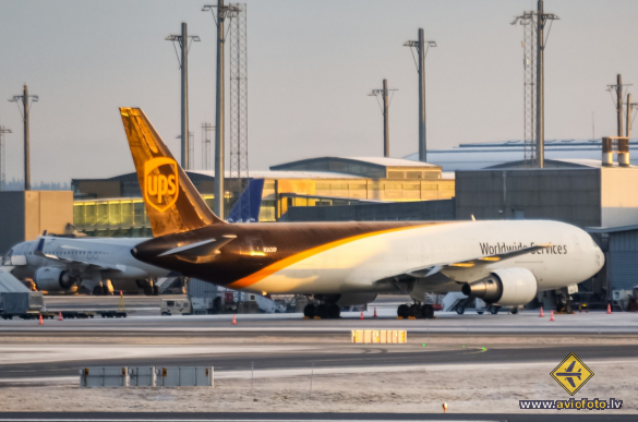 Boeing 767-346/ER(BCF)
